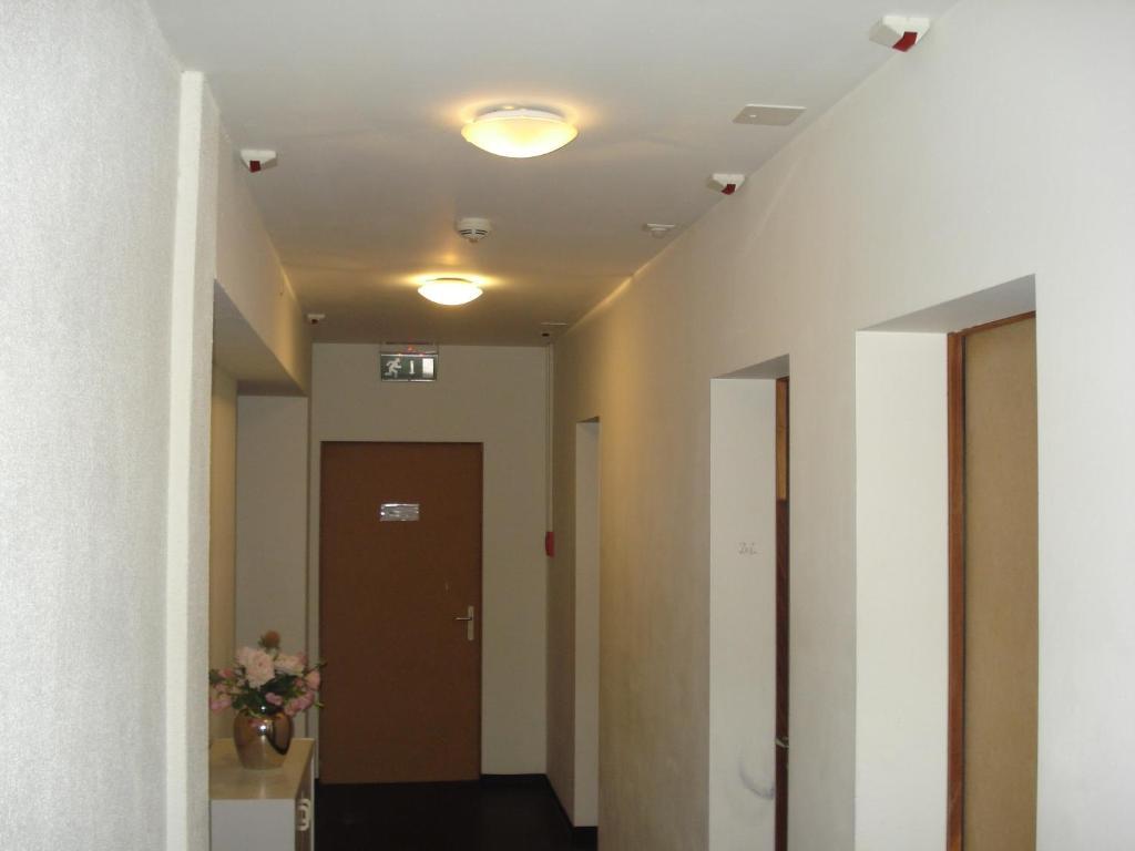 Hostel Lion Lodge Luzern Lucerne Quarto foto